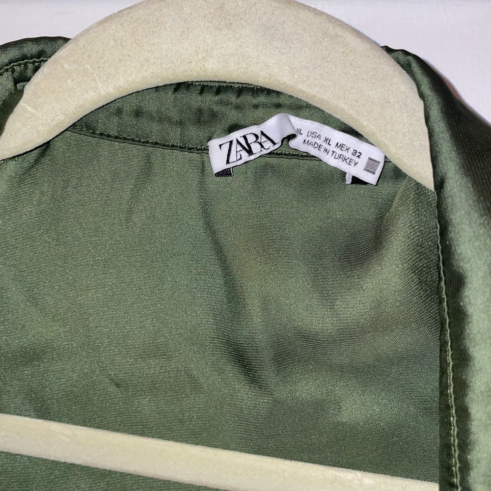 Zara women’s green long button down - Picture 8 of 8